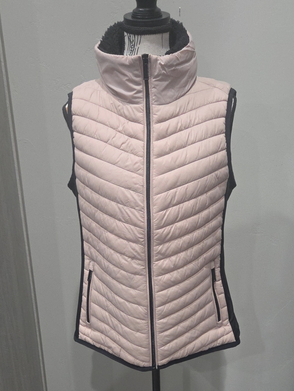 Calvin Klein Jeans Soft Pink Quilted Sleeveless Puffer Vest